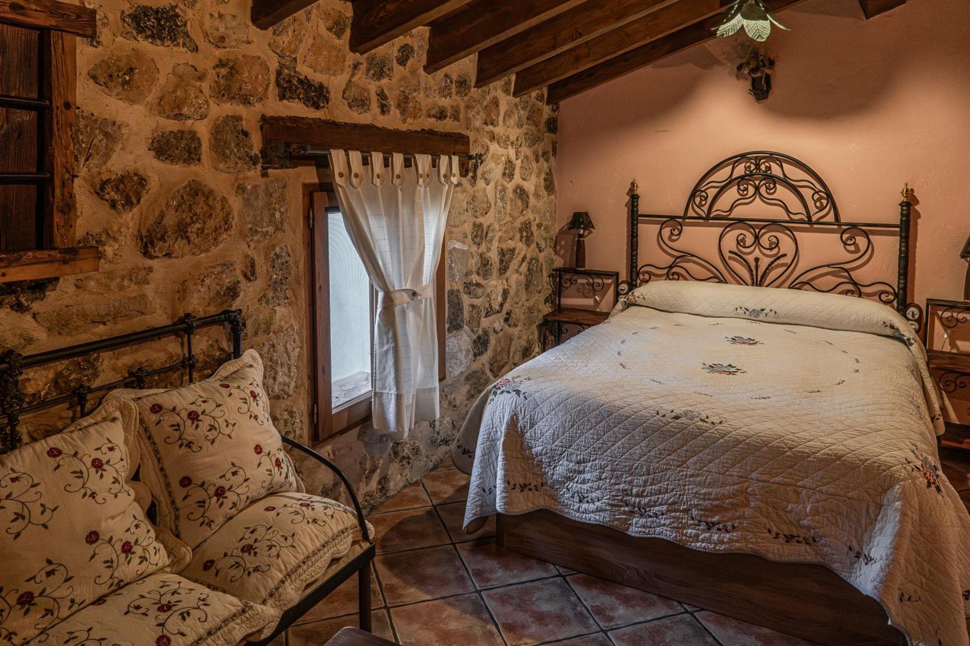 Casas Rurales Chon Alto Tajo Peralejos de las Truchas Ngoại thất bức ảnh
